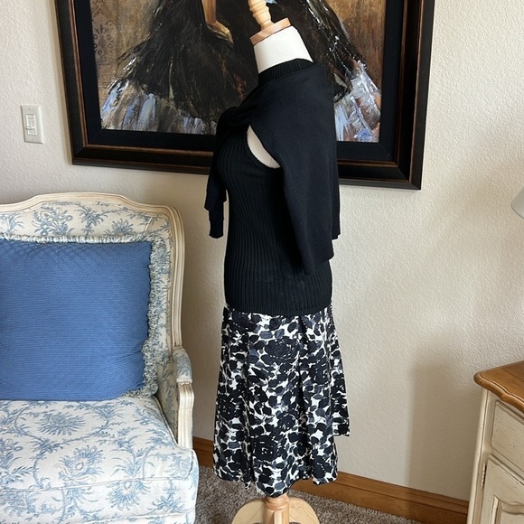 Judd Heller Made in France Sz S Black Semi- Sheer Mock Neck Sleevekess - Picture 3 of 5